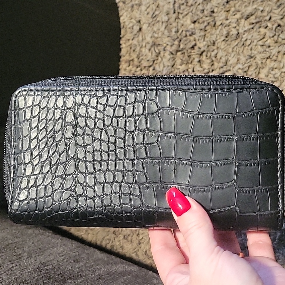 2 pocket pleather wallet